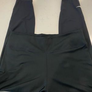 Nike Dri-Fit leggings w/mesh